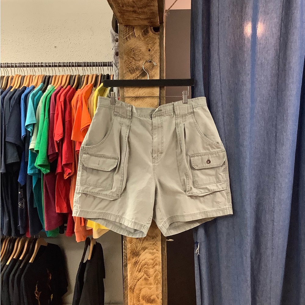 Vintage Men's Cargo Shorts in grey